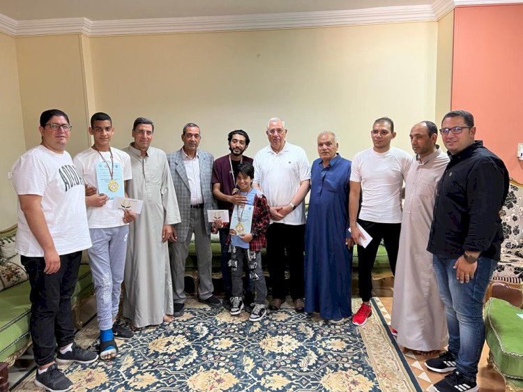 خلال تواجده بقريته بناابوصير: القصير يشارك في تكريم أبناء قريته الفائزين بالبطولة العربية في الكيك بوكسينج بالاردن