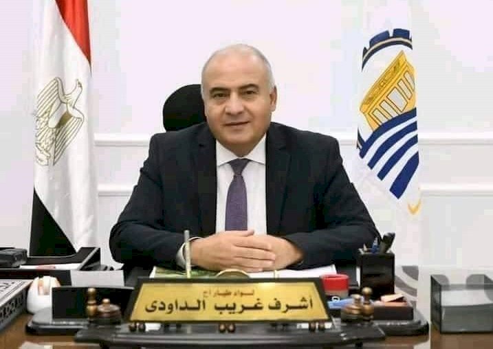 محافظ قنا يكرم أوائل الثانوية العامة