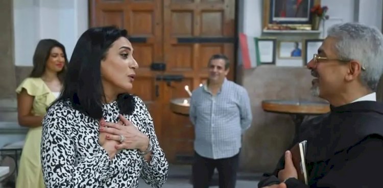 وفاء صادق اشعلت شمعة للعذراء فأشتعل المتطرفين في الهجوم عليها