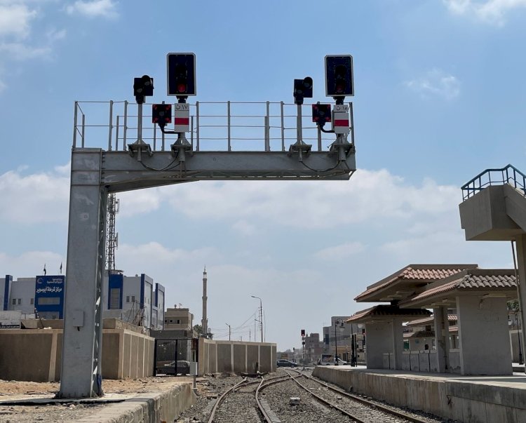 وزير النقل يعلن دخول برج الإشارات الرئيسي  بمحطة ابوصوير الخدمة