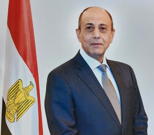 ارتفاعا ملحوظا فى اعداد الركاب والرحلات بالمطارات المصريه
