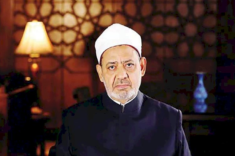 شيخ الأزهر يهنئ الرئيس السيسي بعيد الفطر