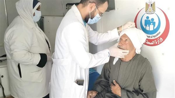 "صحة المنيا" تنظم قافلة طبية لأهالي قرية أسمنت بأبو قرقاص