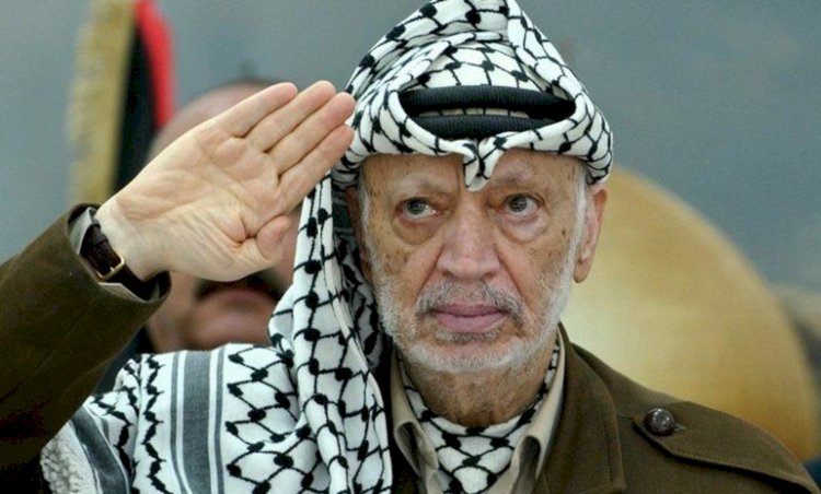 قلبه معلق بين فلسطين والقاهرة.. ياسر عرفات عنوان النضال العربي