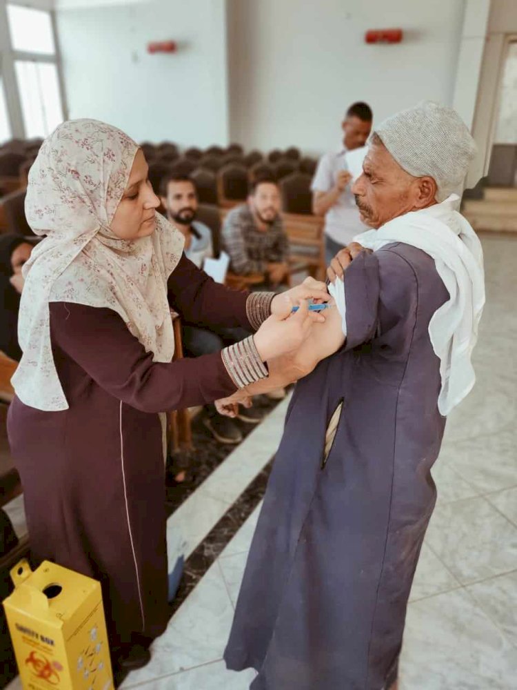 محافظ المنيا رعاية صحية لعمال النظافة ضد الفيروسات بالمنيا