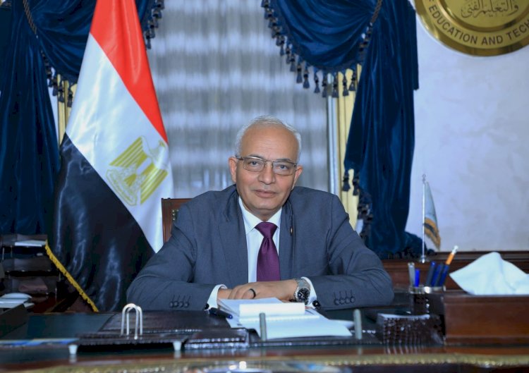 امسك مدرس في إجازة.. التعليم تلاحق المدرسين الحاصلين على إجازة لإعطاء دروس خصوصية