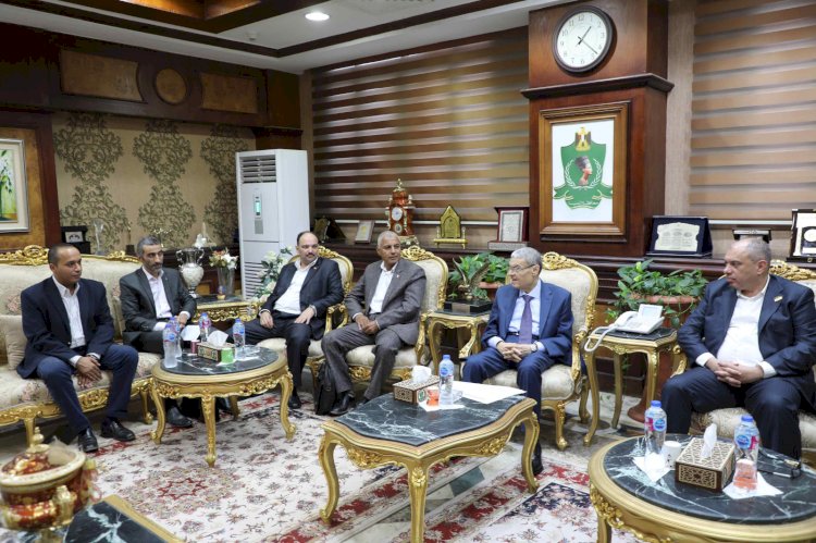 محافظ المنيا.. يستقبل وفد المشروعات الخضراء الذكية