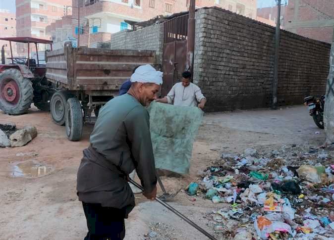 رفع " ١١٠"اطنان قمامة بقري واحياء المنيا
