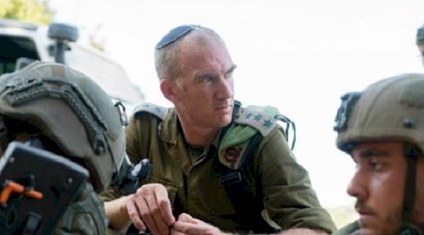 مقاتل فلسطيني يقتل قائد لواء نحال وارتفاع قتلي اسرائيل الي 300