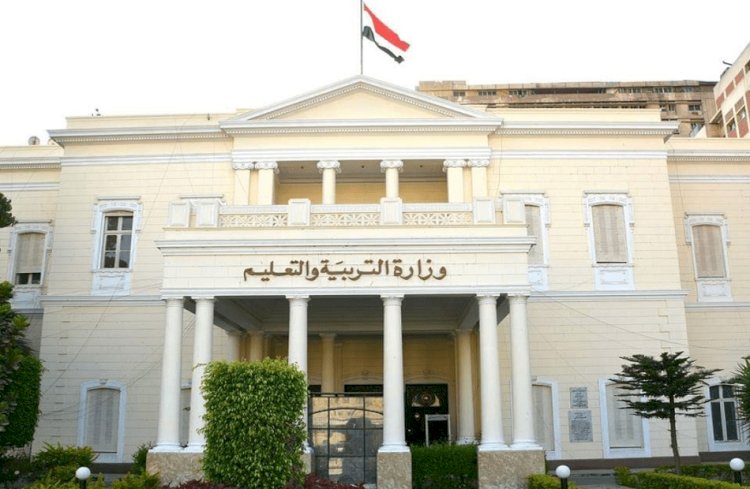 أولياء أمور بالدقهلية يستغيثون من مسئول بالتعليم: ضيع مستقبل أولادنا