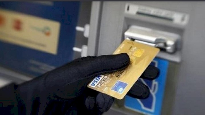 الشرطة تكافح الاستيلاء علي بطاقات الدفع الإلكتروني