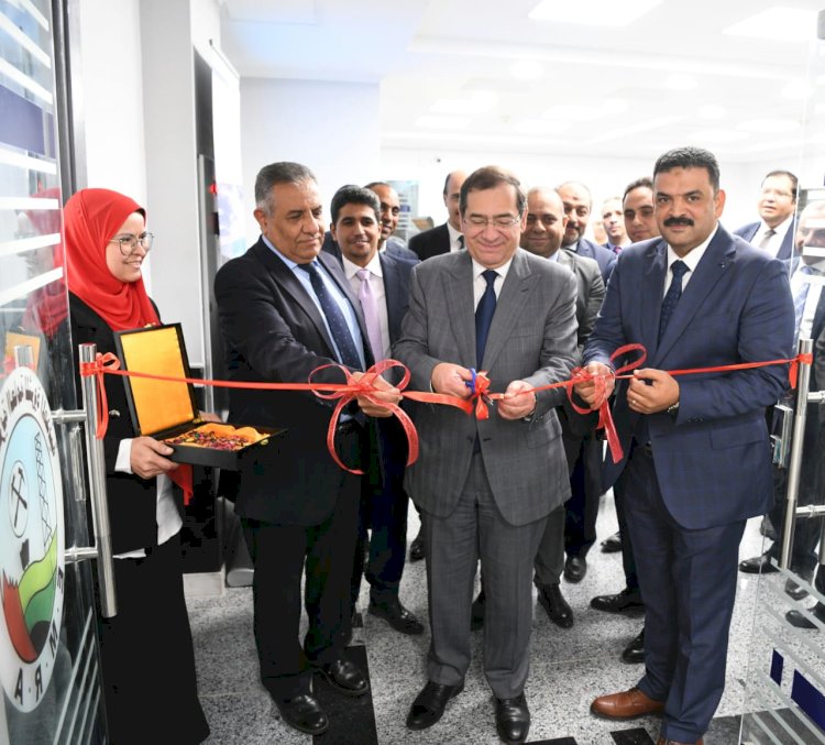 وزير البترول يتابع انشاء المحطة الرقمية الموحدة