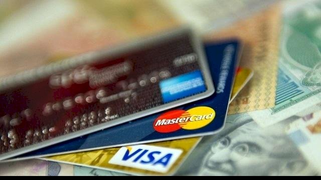 ضبط شخص في المنيا بتهمة الاستيلاء على بيانات بطاقات الدفع الإلكتروني للمواطنين