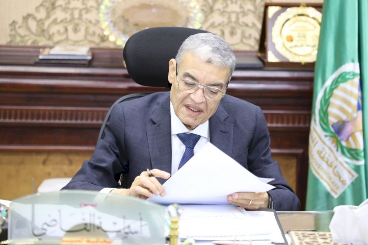 رصف 9 شوارع وتفريعات في بني مزار بإجمالي طول 17 كم