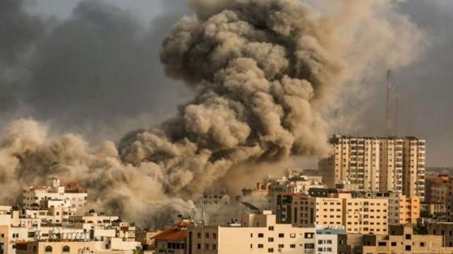 ليلة تحولت فيها غزة لأشلاء.. 250 غارة خلفت وراءها مجازر عدة