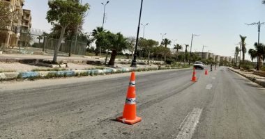 غلق طريق سفاي ودعبس لتنفيذ خط صرف صحي بالمنيا