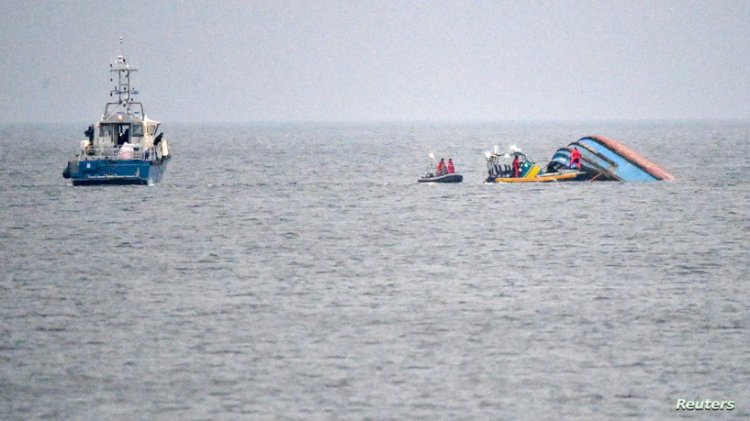 غرق سفينة محملة بالملح بسواحل اليونان علي متنها 8 مصريين