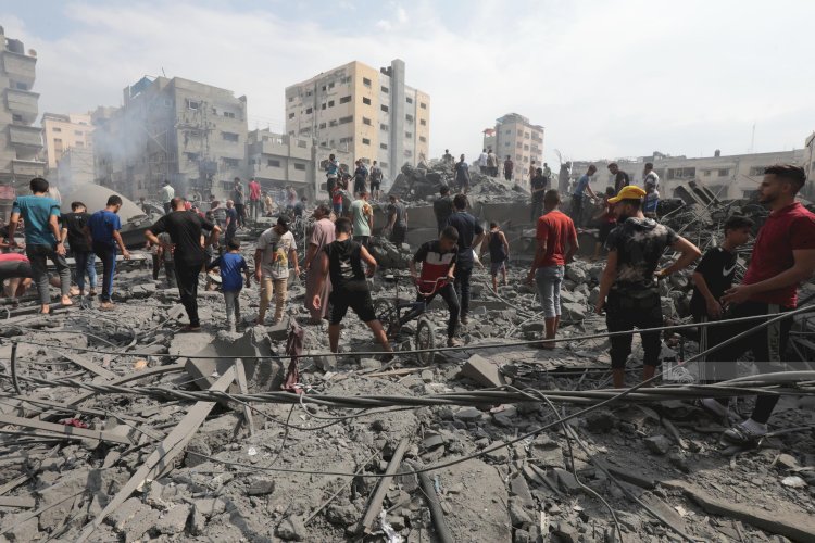 خان يونس والعود .. مجازر وحشية تحت حصار الدبابات والجرافات وناقلات الجنود