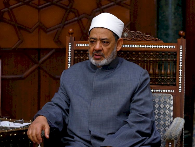 شيخ الأزهر يهنئ الرئيس السيسي بفوزه في الانتخابات الرئاسية