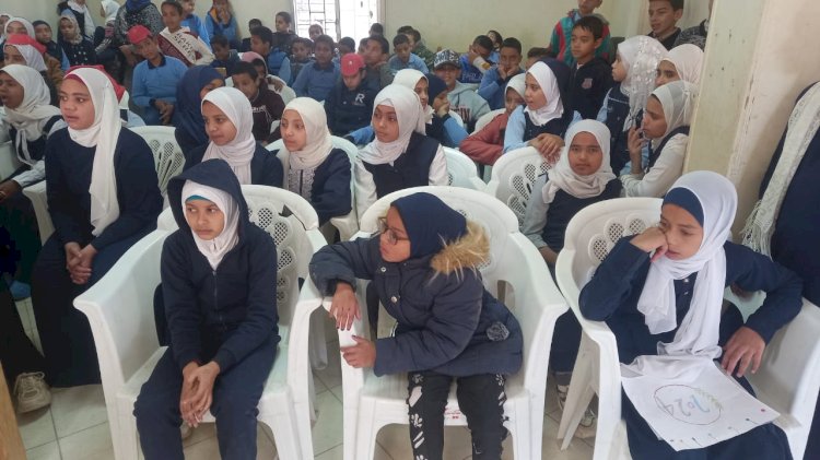 "ثقافة المنيا" تناقش دور وسائل التواصل الاجتماعي في تعزيز قيم المواطنة