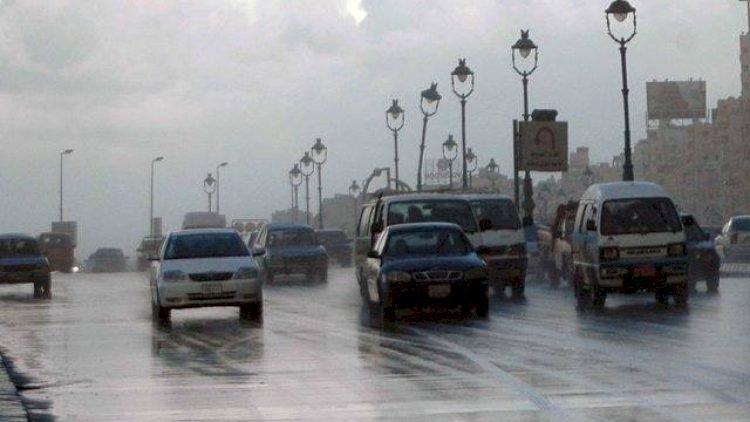 طقس الخميس انخفاض بدرجات الحرارة وأمطار غزيرة ورعدية بأغلب الأنحاء