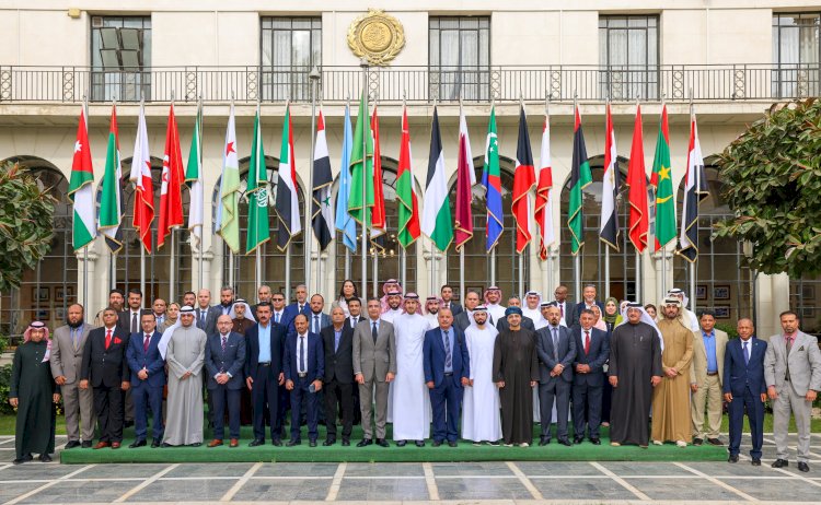 بحضور 18 دولة عربية  : رئيس البريد المصري يترأس الاجتماع الـ44 للجنة العربية الدائمة للبريد