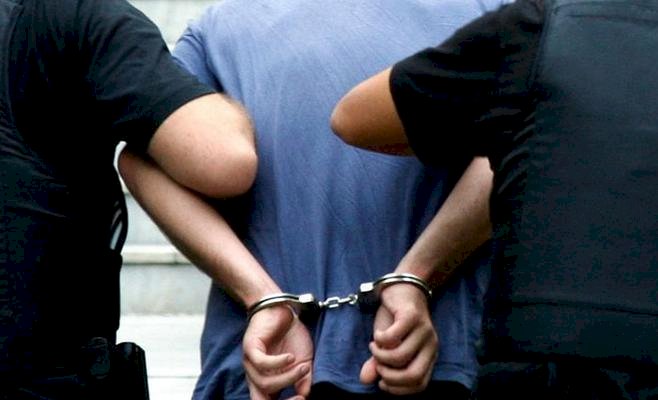بأسلحة نارية.. ضبط لصوص سرقوا حمولة سيارة شركة في المنيا