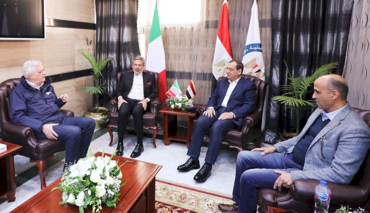 الملا التقي سفير ايطاليا بالقاهرة