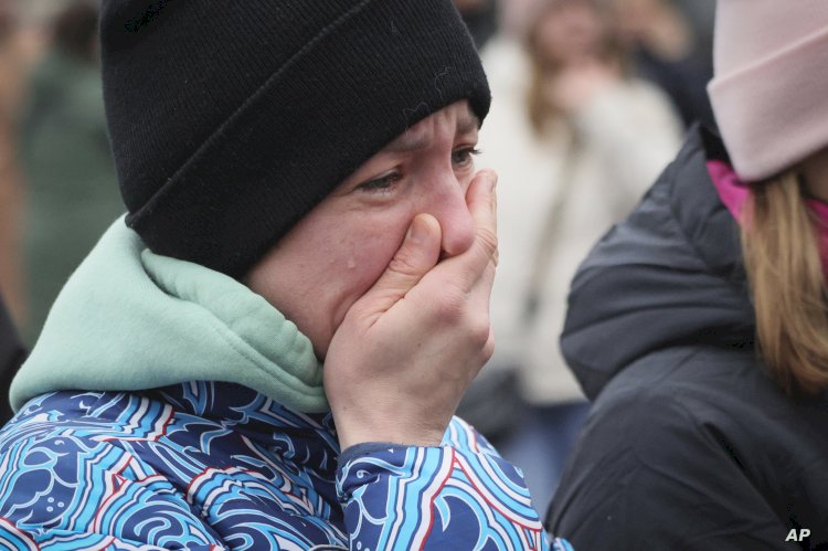 قصص مرعبة للناجين من الموت في حادث موسكو وسخرية ممن كانوا يوثقون الموت بهواتفهم