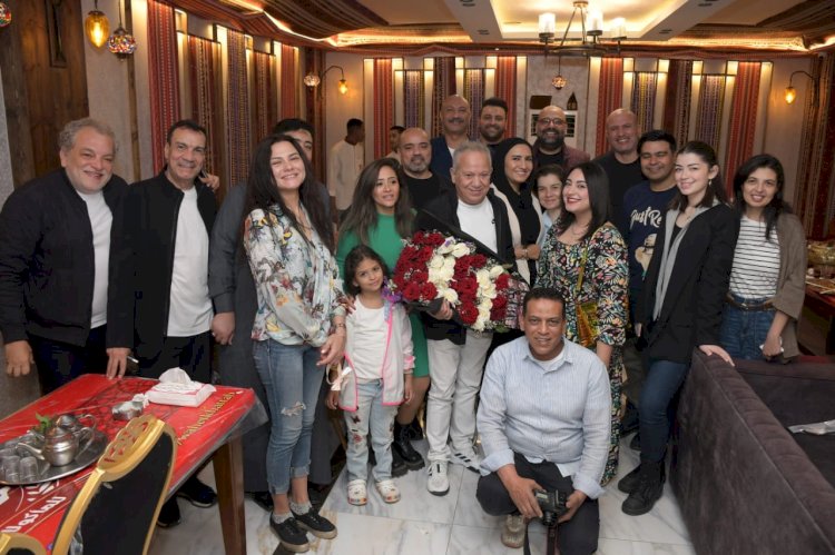 بالصور :افطار على شرف أسره مسلسل أعلى نسبة مشاهدة