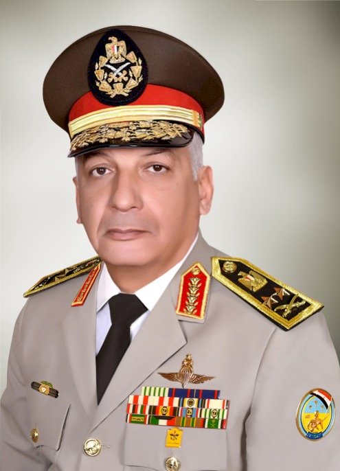 الفقي يهنئ قيادات القوات المسلحة بعيد تحرير سيناء