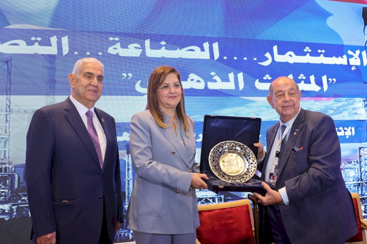 " رجال الأعمال المصريين": جهود الدولة في الاستثمار في البنية التحتية تخدم الاستثمار والصناعة والتصدير