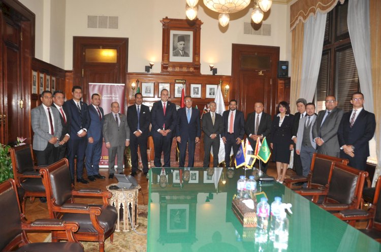 محافظ المنيا يفتتح معرض "ديارنا" للأثاث والحرف اليدوية والتراثية لدعم الصناعات المحلية
