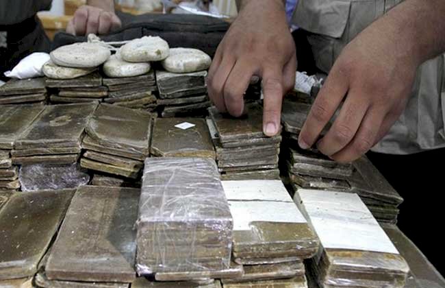 ضبط 3 عناصر إجرامية بالإسكندرية وبحوزتهم 12 كيلو أفيون