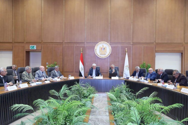 د.عصام فرحات يشهد اجتماع مجلس الجامعات الأهلية بحضور ورئاسة وزير التعليم العالي بالعاصمة الإدارية الجديدة