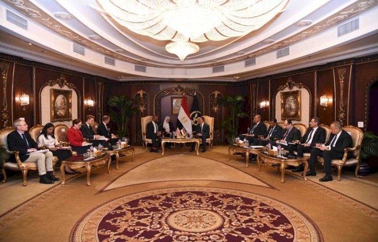 "توفيق و جيمس" بحثا اخر المستجدات في القضايا الامنية