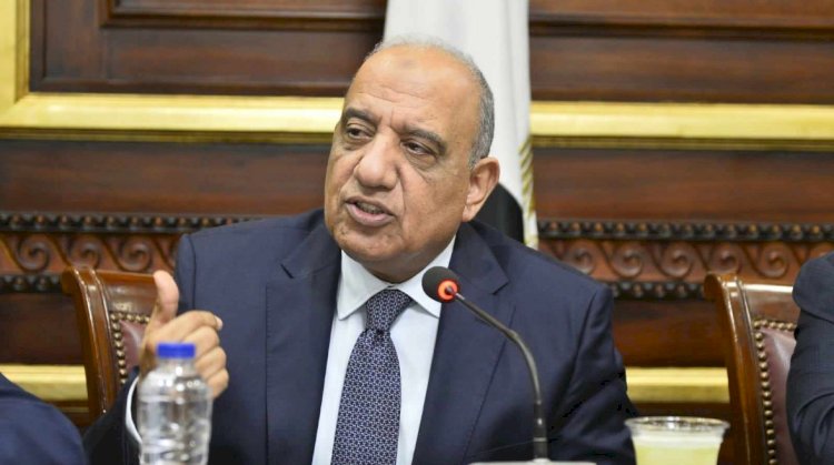 انجازات محمود عصمت أوصلته لكرسي وزير الكهرباء