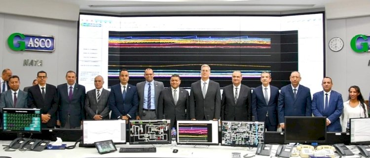 "بدوي"يتفقد انتظام العمل في مركز التحكم القومي للغاز الطبيعي بجاسكو