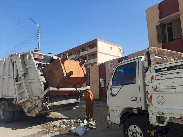 رفع"١٨٥"طن مخلفات بحي غرب سوهاج