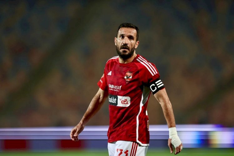لا مكان لأجنبي جديد في الأهلي.. علي معلول راجع