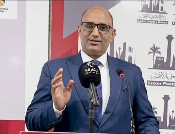 القصيدة الورقية والقصيدة الرقمية فى كتاب الدكتور منتصر نبيه الجديد