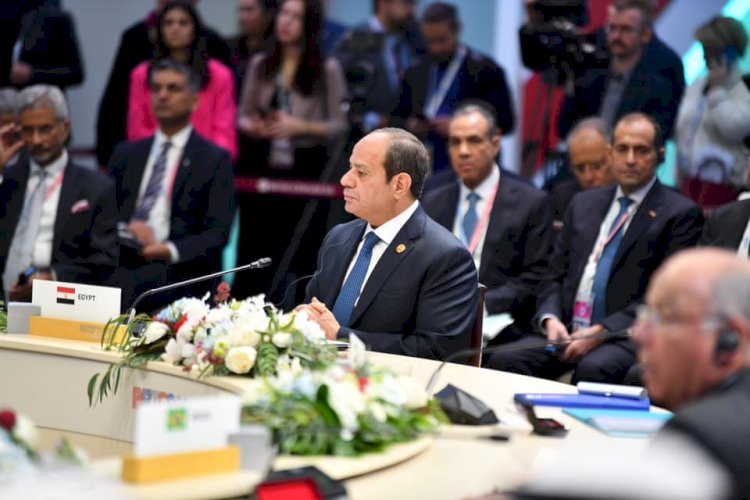 السيسي يؤكد للرئيس الإيراني أهمية نزع فتيل التوتر الإقليمي