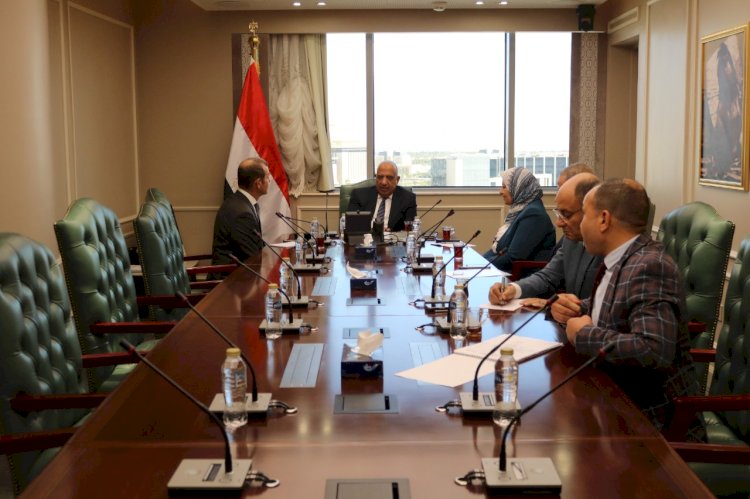 وزير الكهرباء يبحث مع الشركة العربية جودة التشغيل
