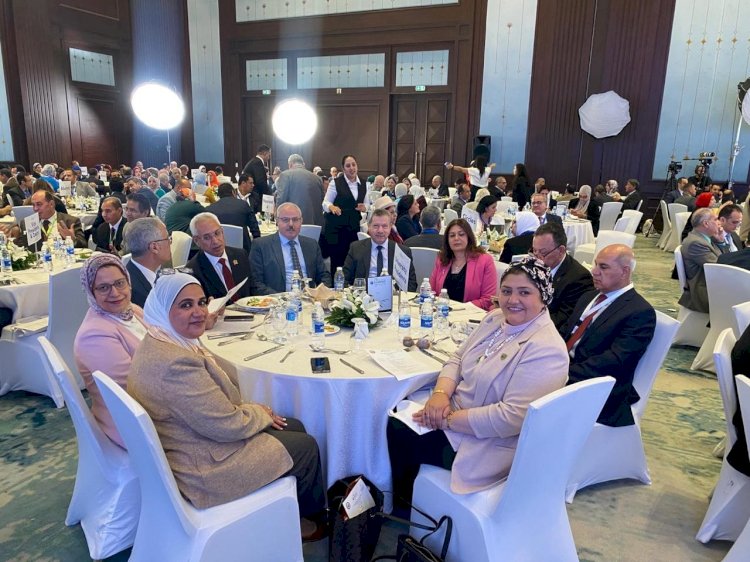 رئيس جامعة المنيا  يشارك فى مؤتمر "من المختبر إلى السوق"