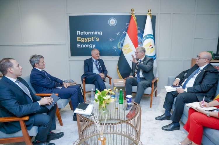وزير البترول يبحث مع ايني الايطالية البدء في البرنامج الاستكشافي للمناطق الجديدة