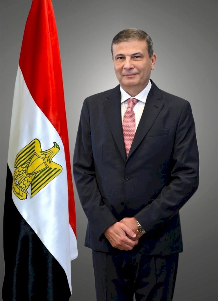 وزير الزراعة يشيد بالأداء الميداني لقطاعات الوزارة