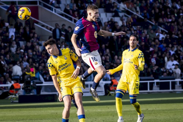 لاس بالماس يفوز على برشلونه في الدورى الاسبانى لكرة القدم