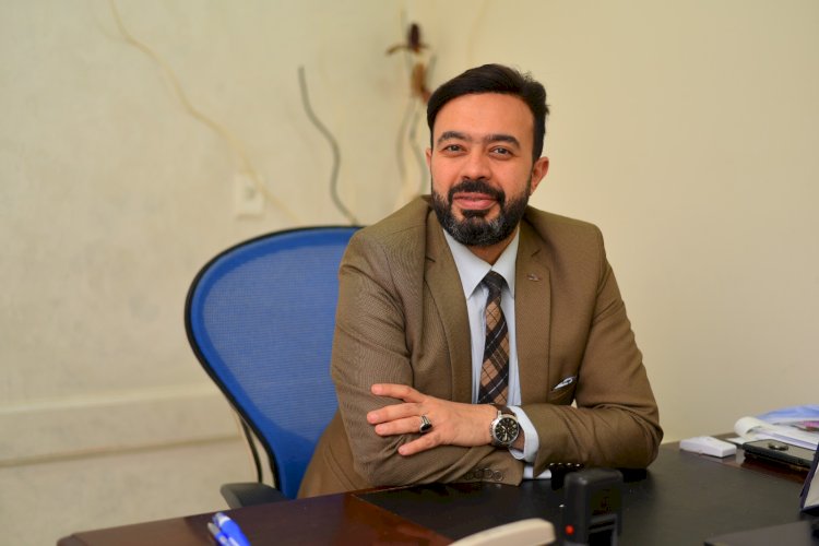 الدكتور أحمد الملا يُكرَّم في مؤتمر علاج العقم والمناظير النسائية بدبي