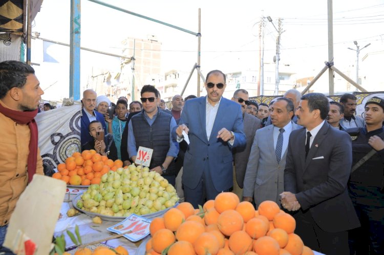 محافظ سوهاج يفتتح سوق اليوم الواحد بمدينة طما