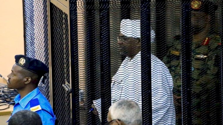 رغم التوترات .. المحكمة الجنائية الدولية تطالب السودان بتسليم عمر البشير